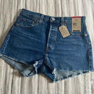 Levi’s 501 Shorts 🌼